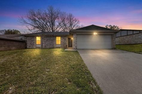 733 Reveille Road Fort Worth TX 76108