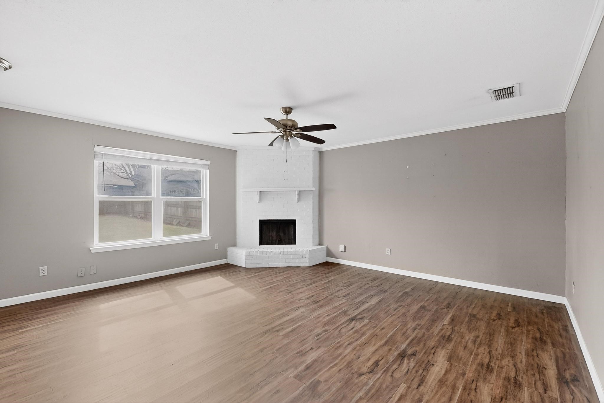 733 Reveille Road Fort Worth TX 76108