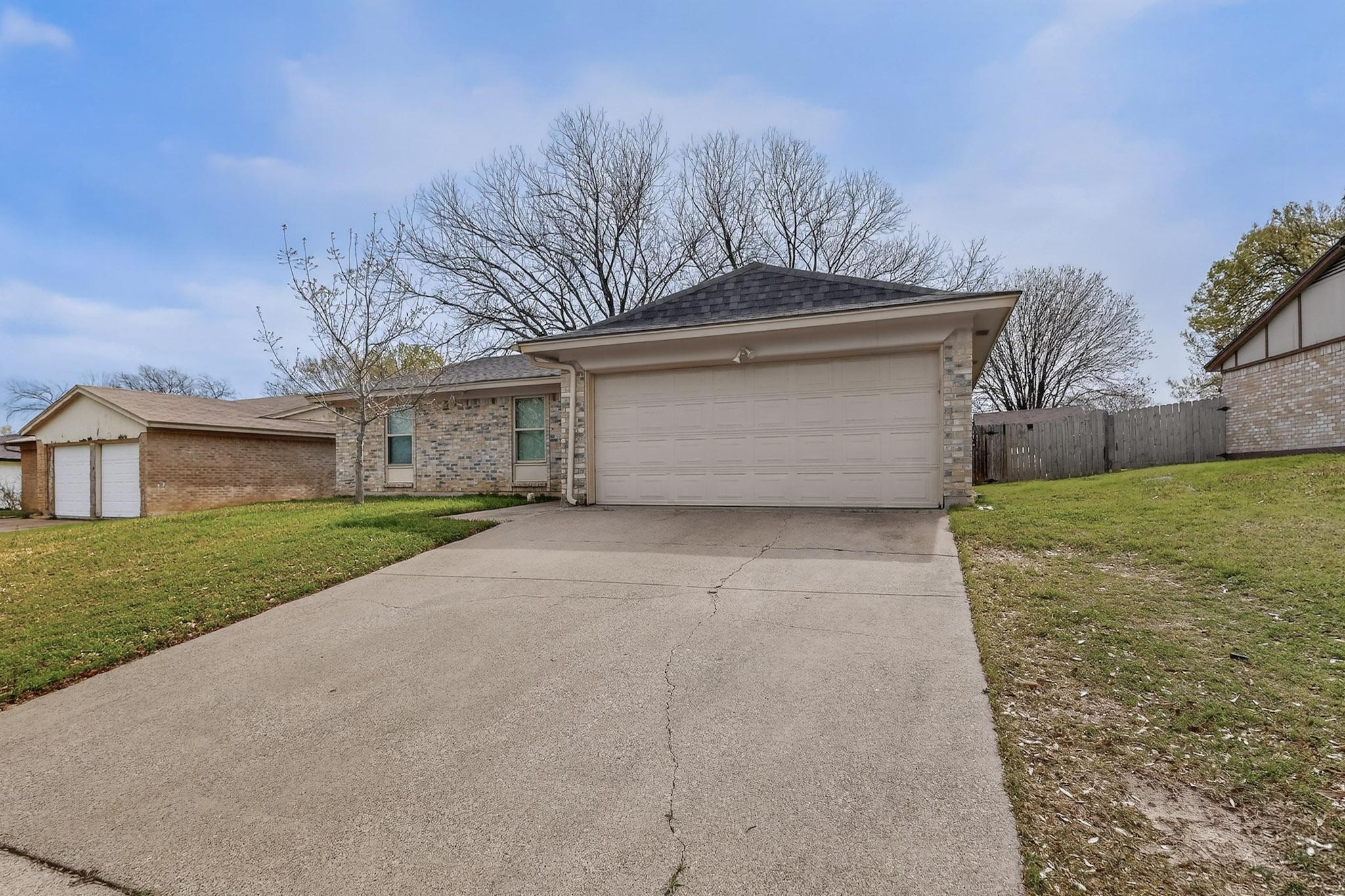 733 Reveille Road Fort Worth TX 76108