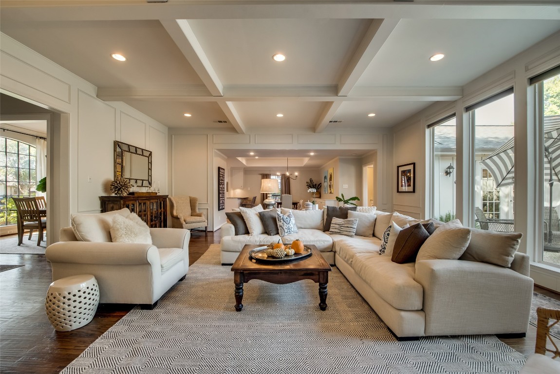 9501 Hill View Drive Dallas TX 75231