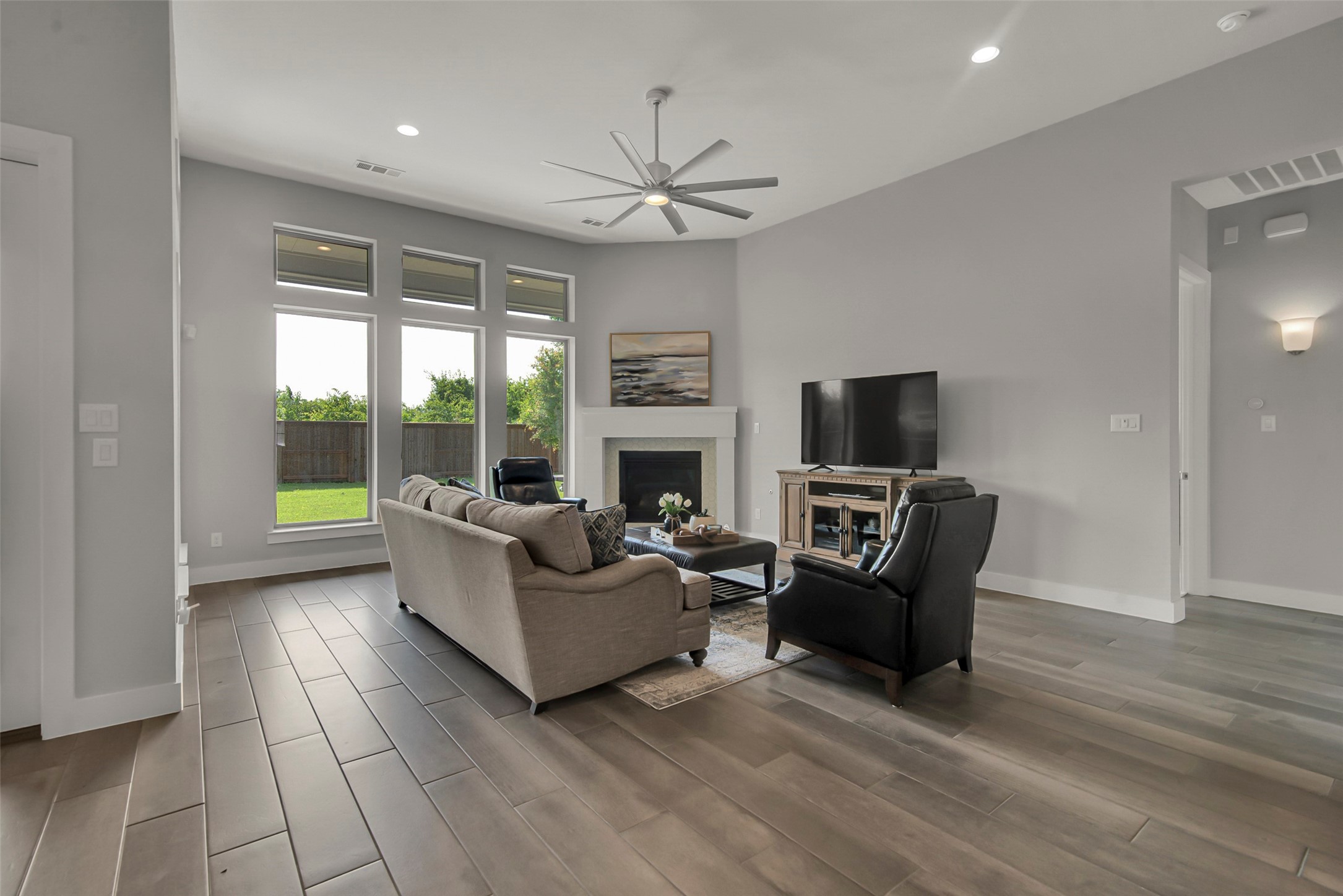 1728 Cannon Street Van Alstyne TX 75495