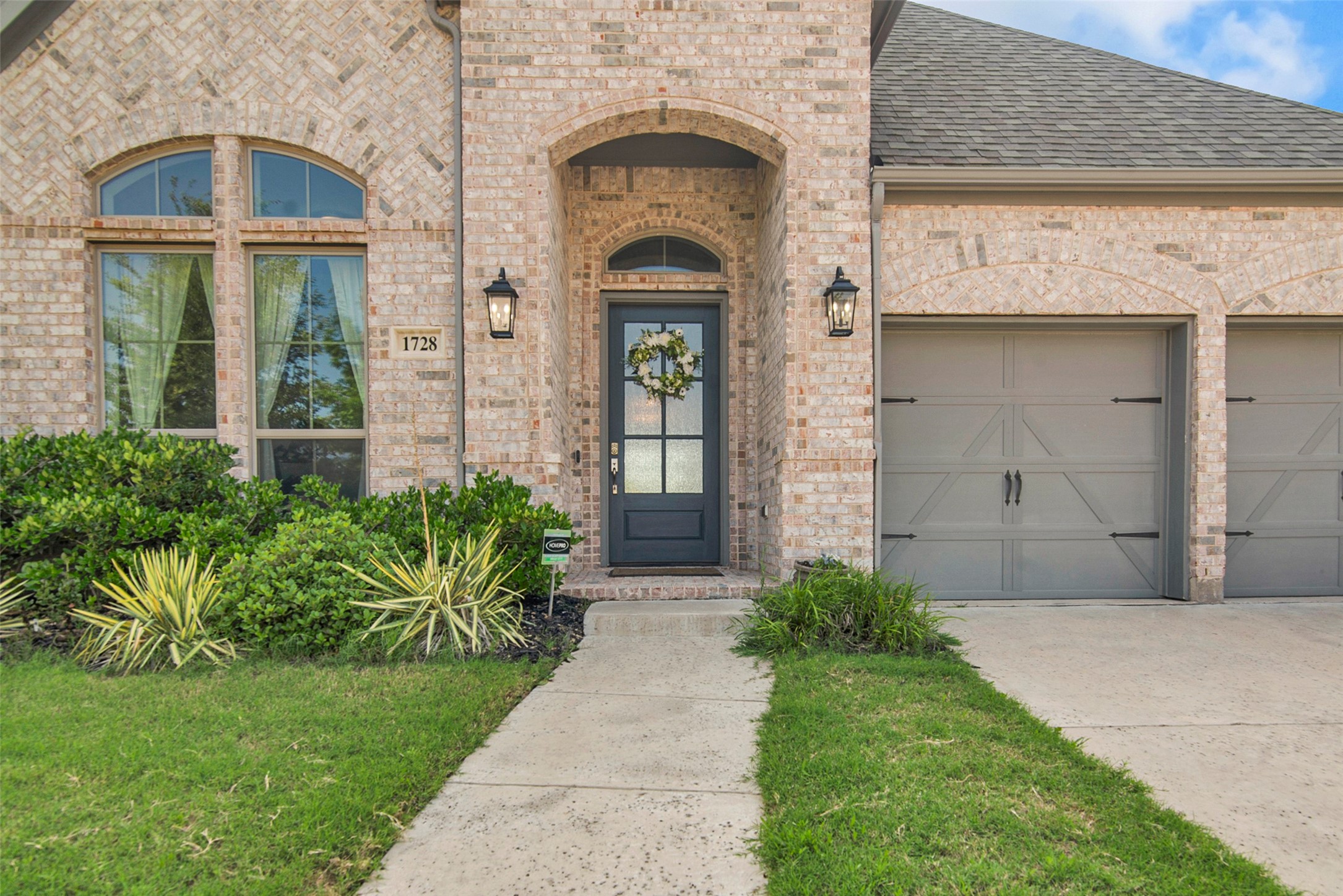 1728 Cannon Street Van Alstyne TX 75495