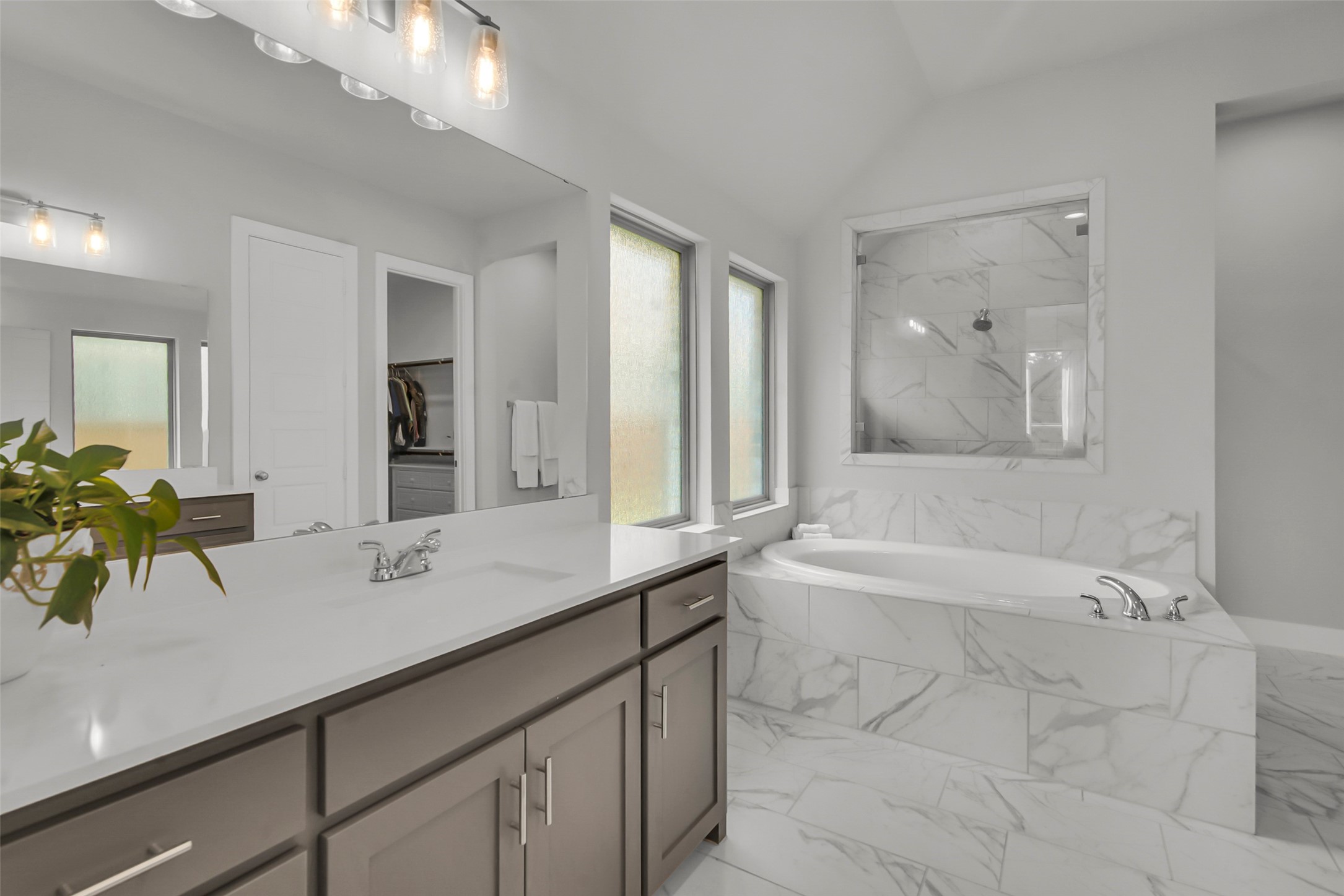 1728 Cannon Street Van Alstyne TX 75495