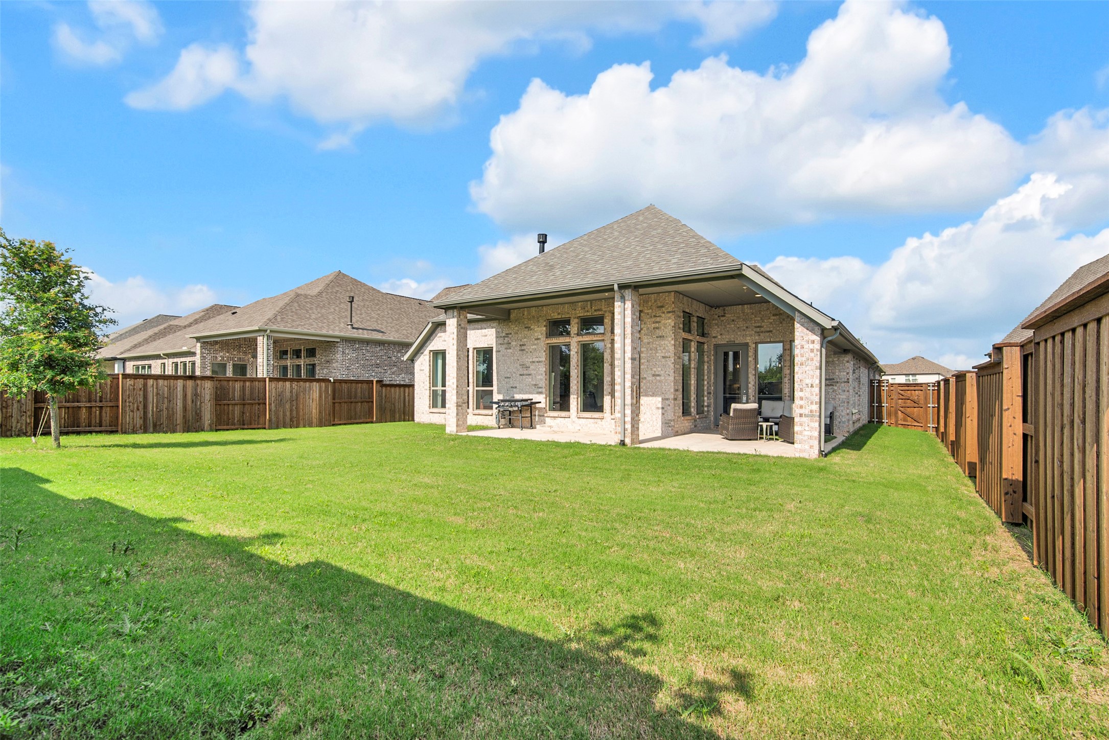 1728 Cannon Street Van Alstyne TX 75495