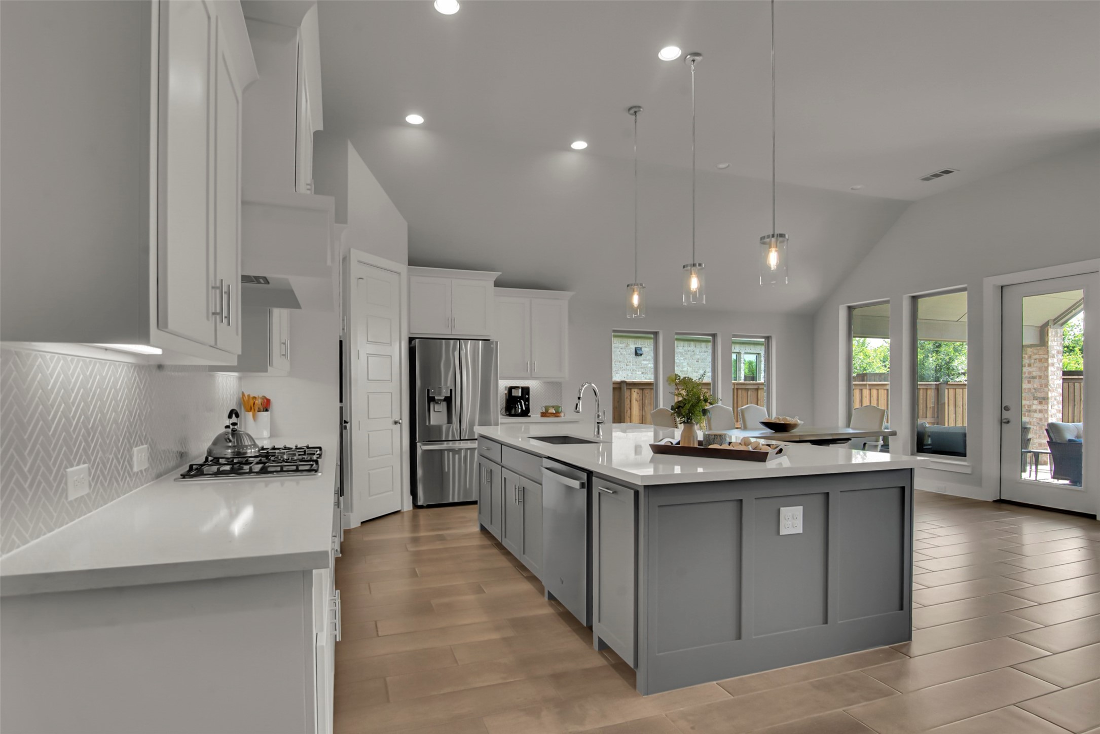 1728 Cannon Street Van Alstyne TX 75495