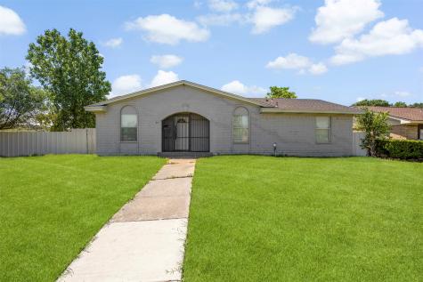 5848 Keeneland Parkway Dallas TX 75211