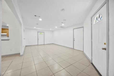 5848 Keeneland Parkway Dallas TX 75211