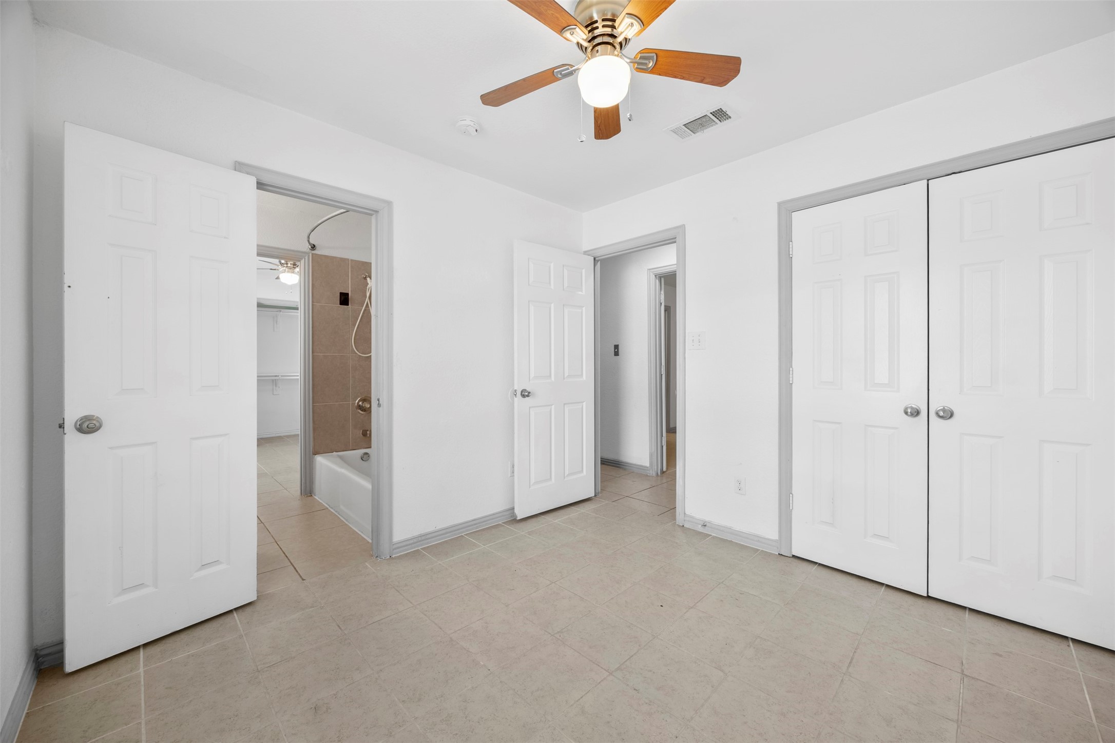 5848 Keeneland Parkway Dallas TX 75211
