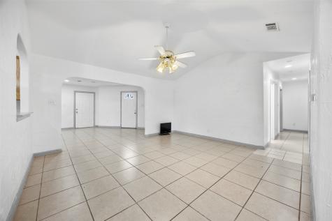 5848 Keeneland Parkway Dallas TX 75211