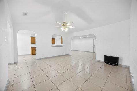5848 Keeneland Parkway Dallas TX 75211