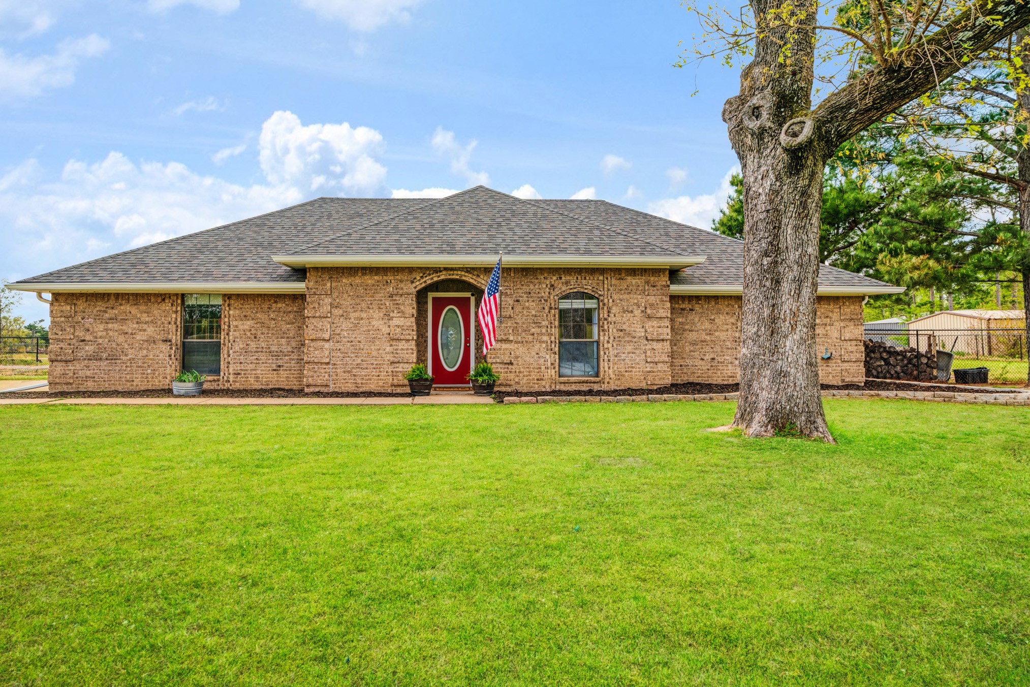 32 County Road 35940 Powderly TX 75473
