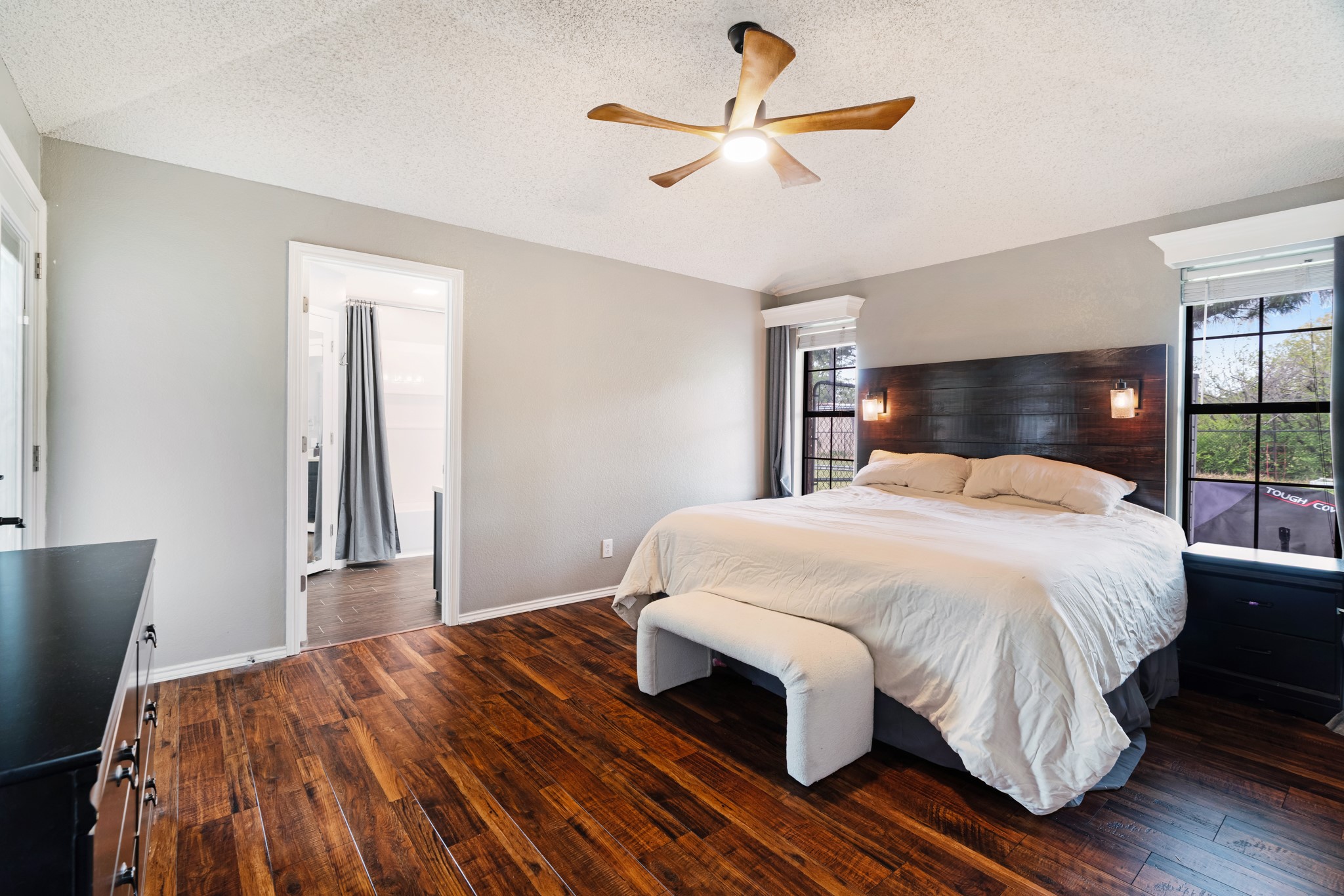 32 County Road 35940 Powderly TX 75473