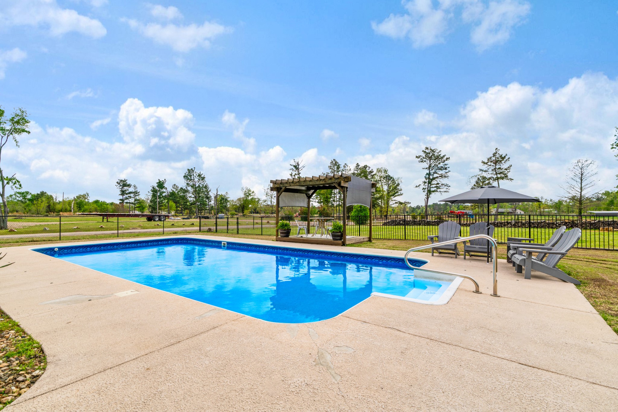 32 County Road 35940 Powderly TX 75473