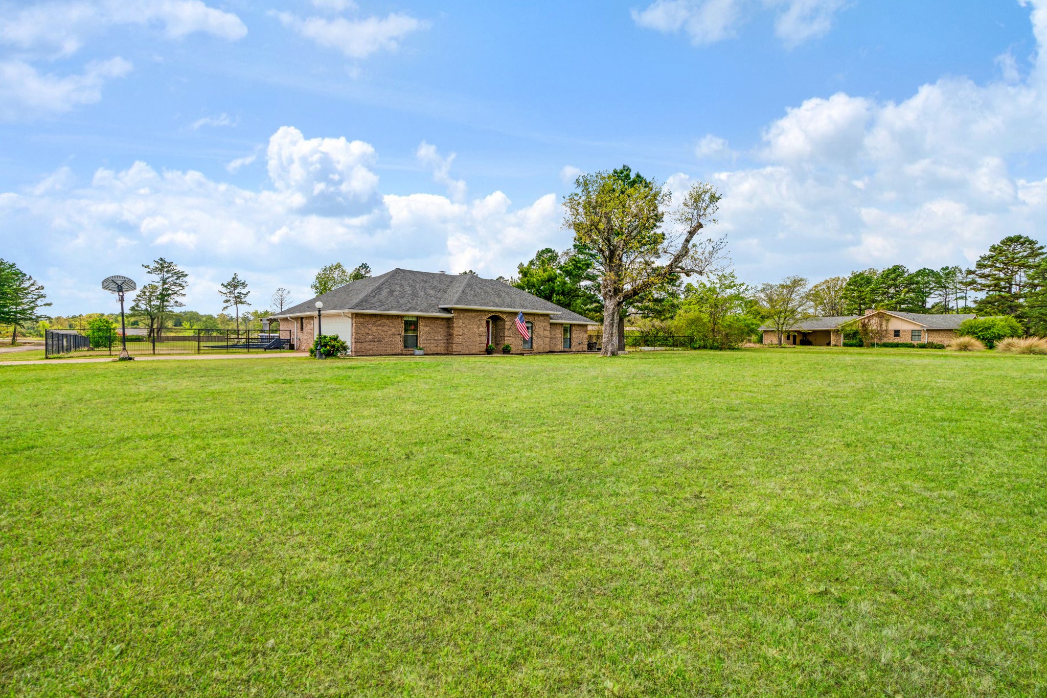 32 County Road 35940 Powderly TX 75473