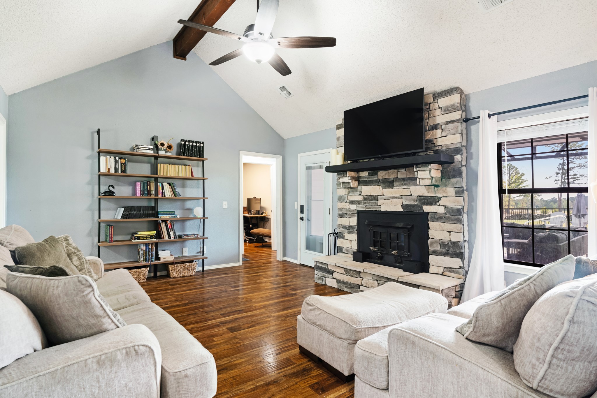 32 County Road 35940 Powderly TX 75473
