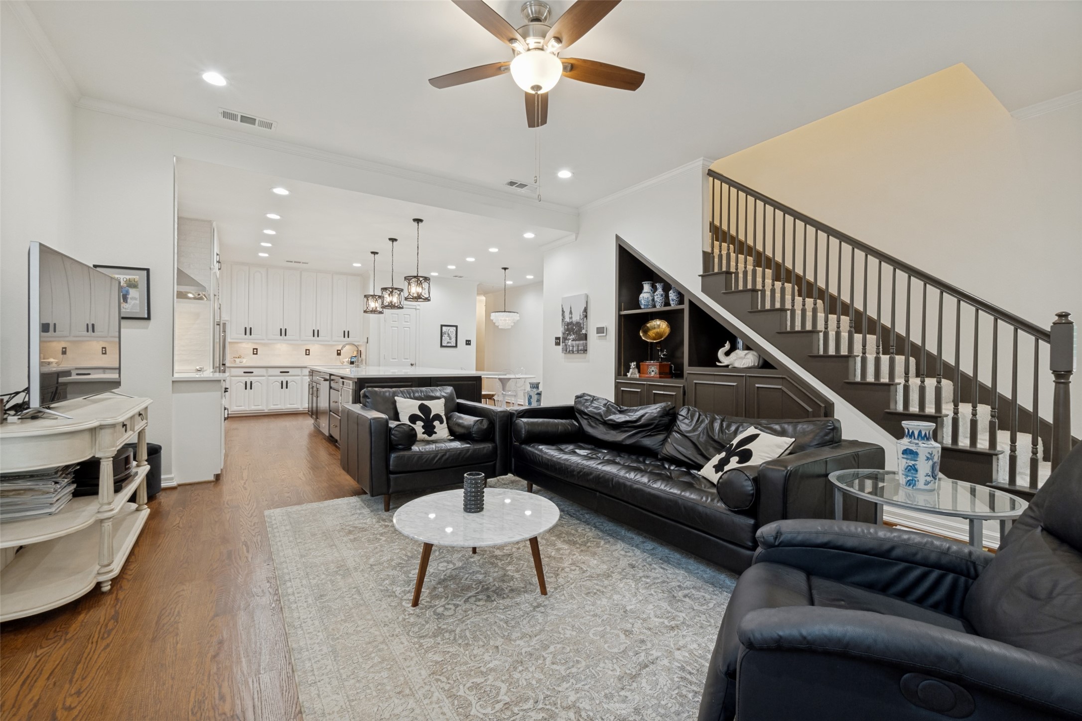 6822 Meadow Road Dallas TX 75230