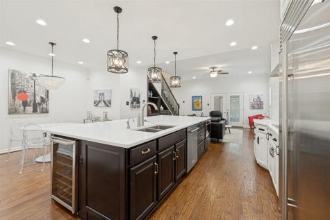 6822 Meadow Road Dallas TX 75230