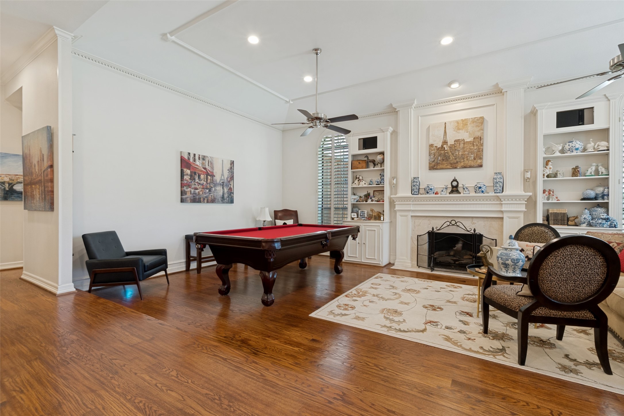 6822 Meadow Road Dallas TX 75230