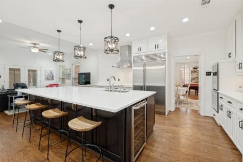 6822 Meadow Road Dallas TX 75230