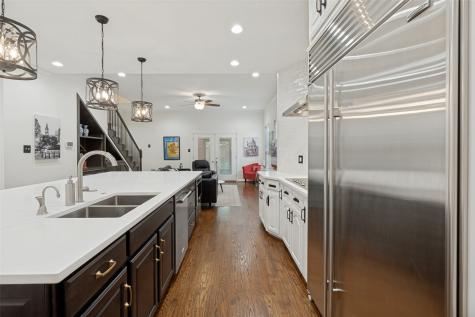 6822 Meadow Road Dallas TX 75230