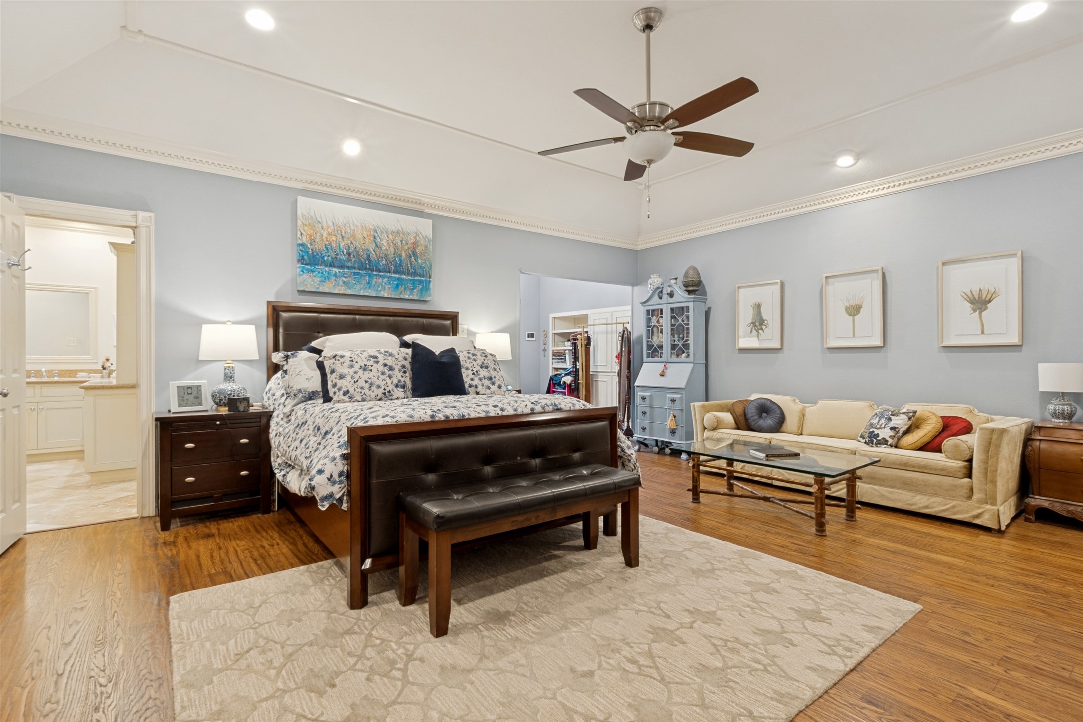 6822 Meadow Road Dallas TX 75230