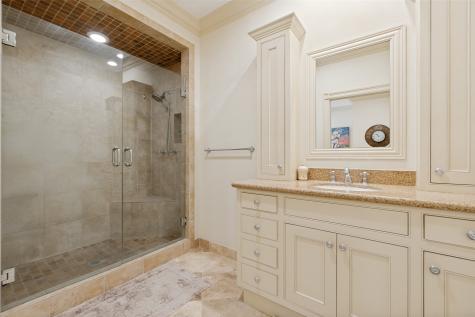 6822 Meadow Road Dallas TX 75230