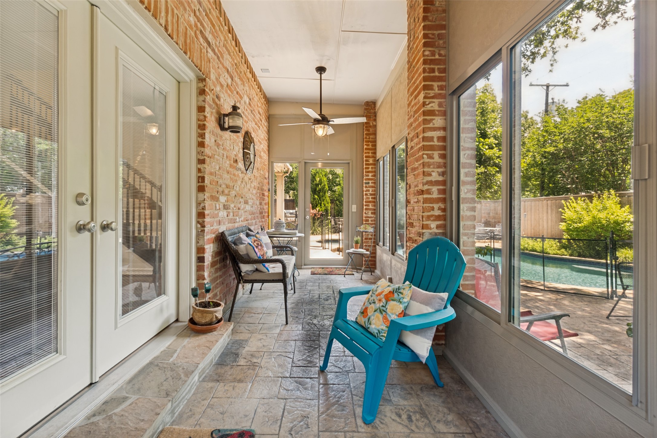 6822 Meadow Road Dallas TX 75230