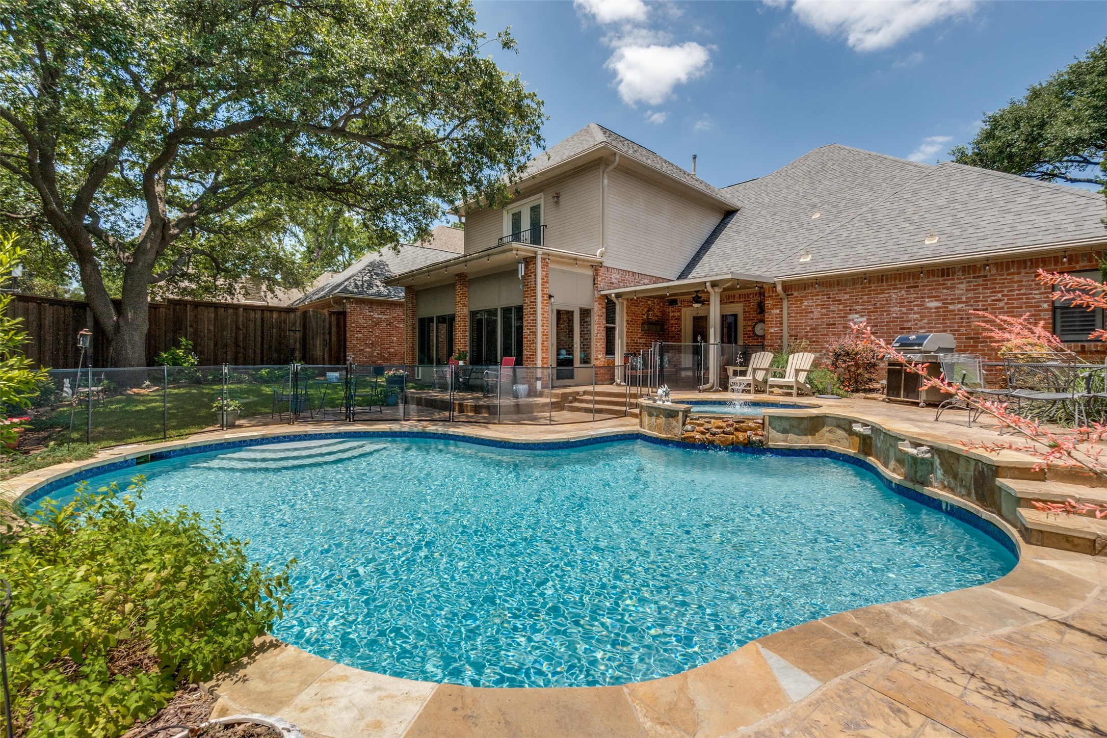 6822 Meadow Road Dallas TX 75230