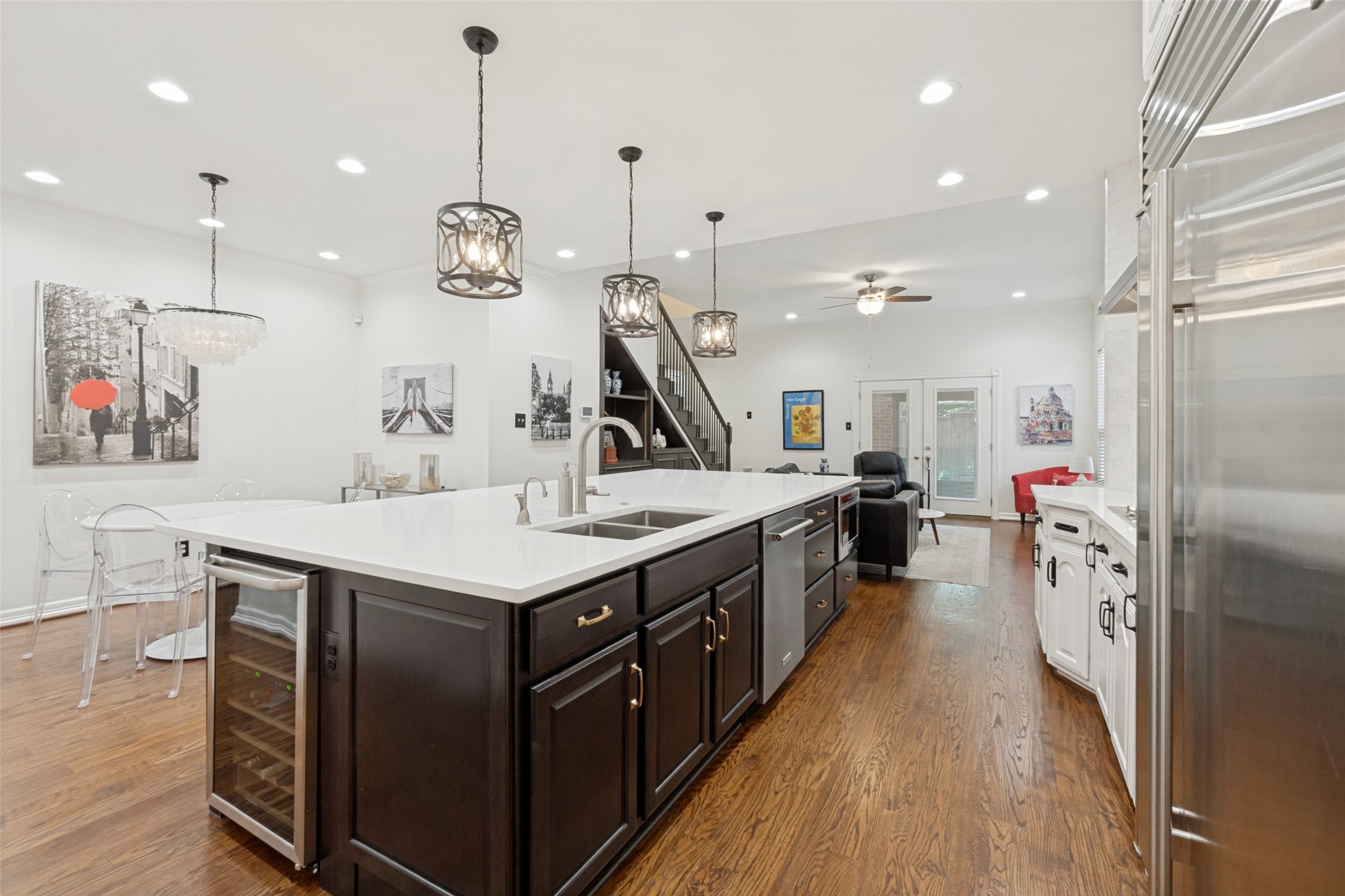 6822 Meadow Road Dallas TX 75230