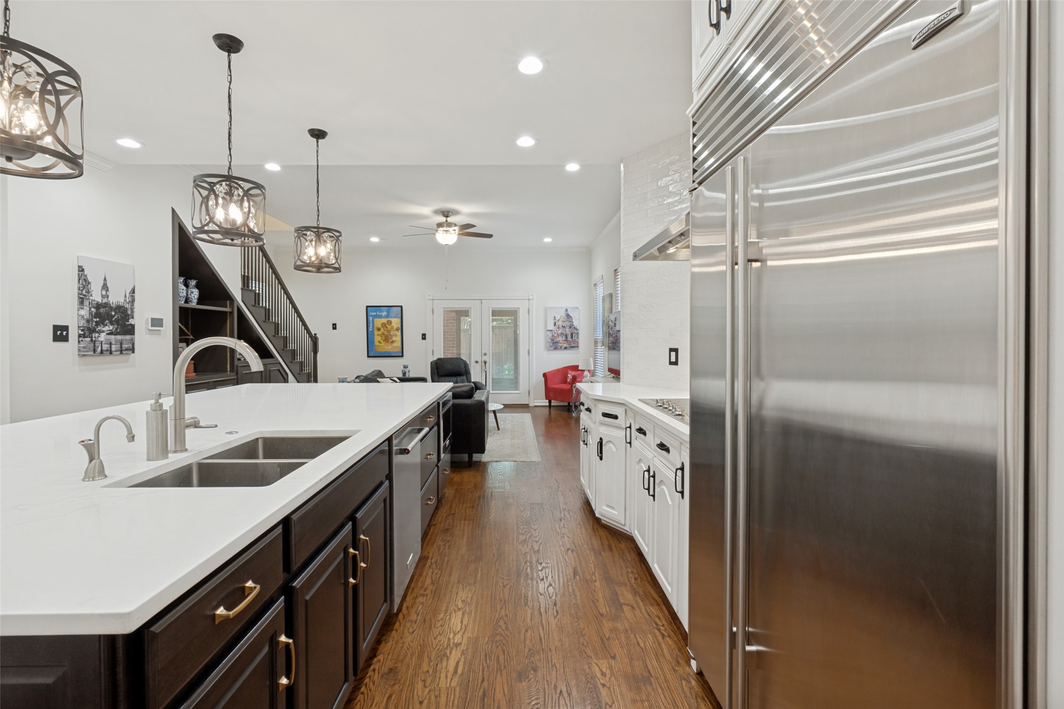 6822 Meadow Road Dallas TX 75230