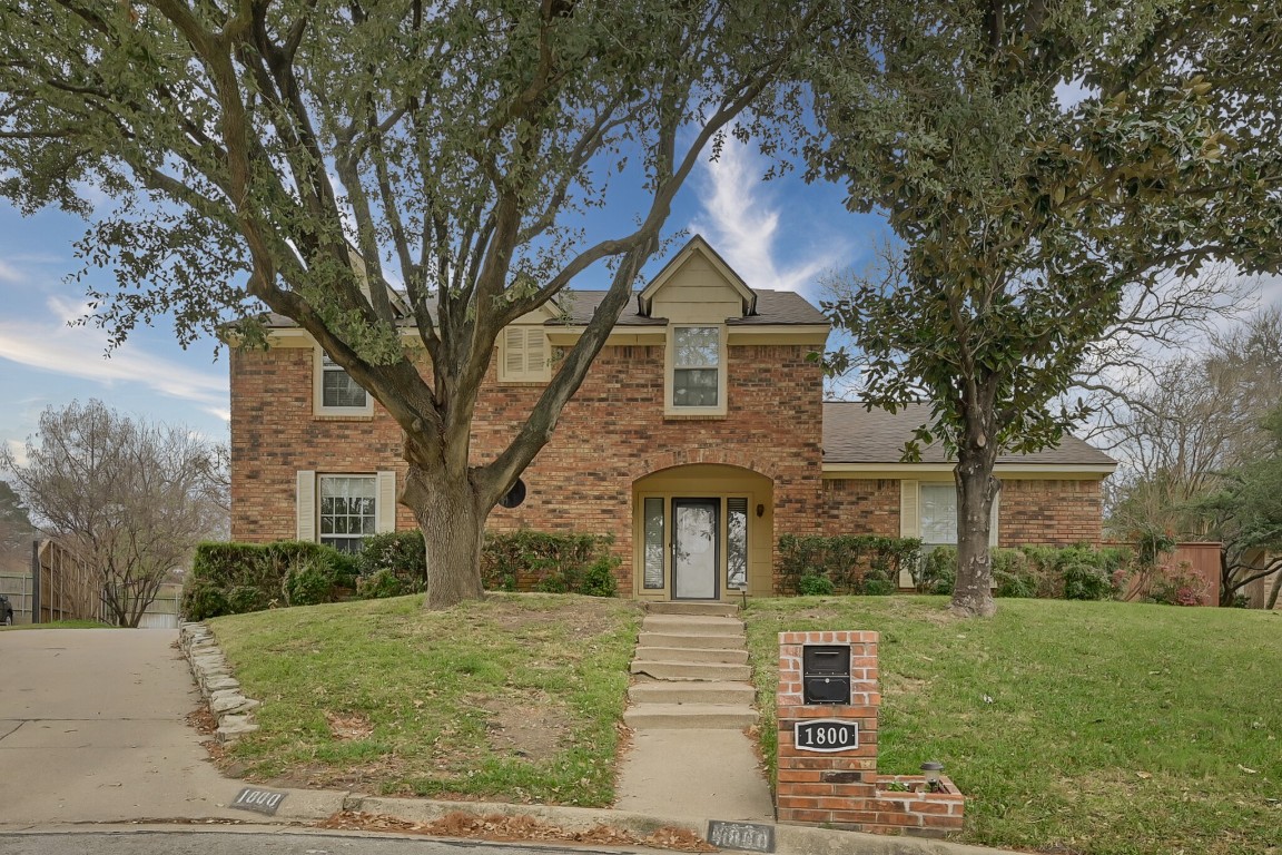 1800 Mid Pines Court Arlington TX 76012