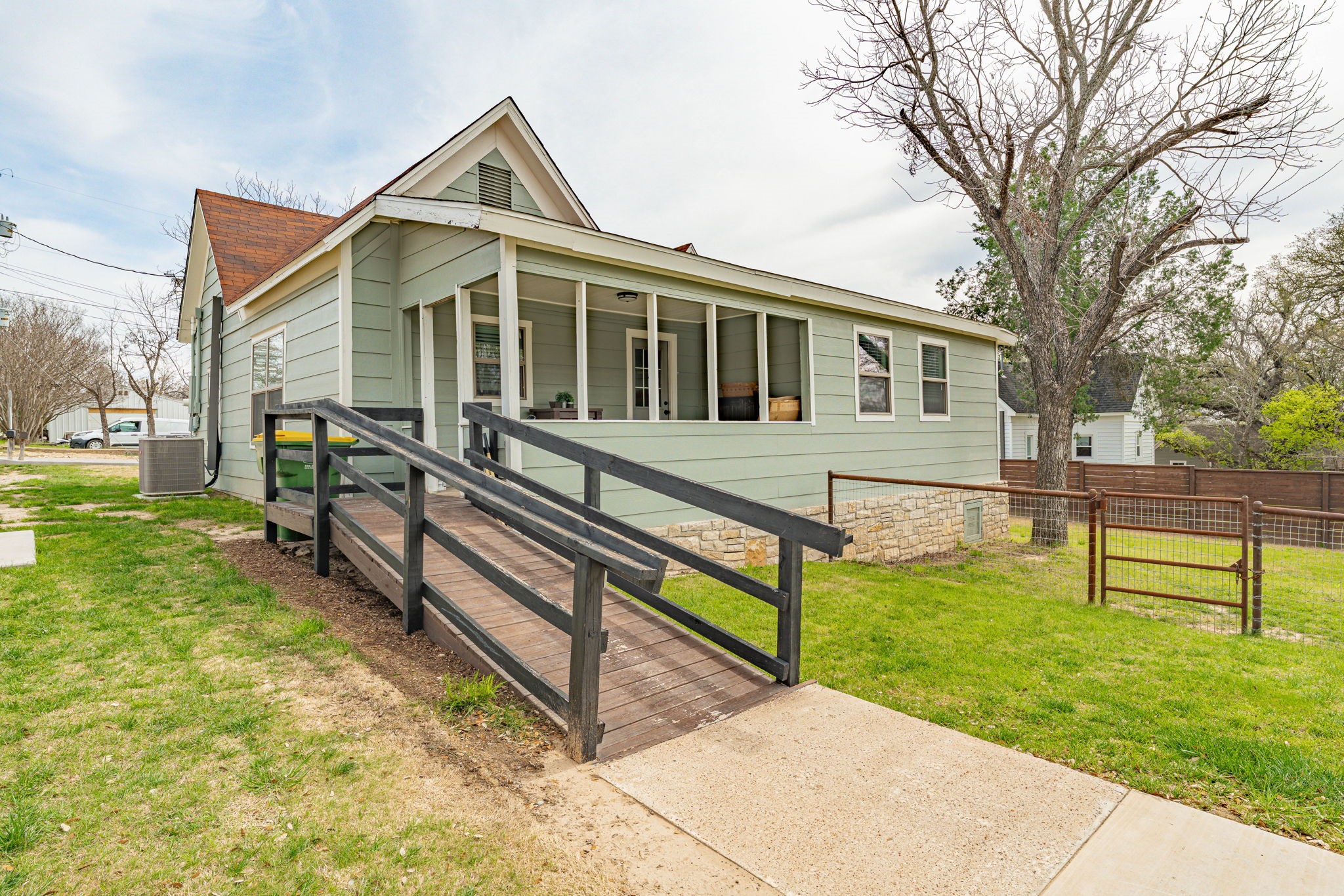 412 N Kirk Street Hico TX 76457