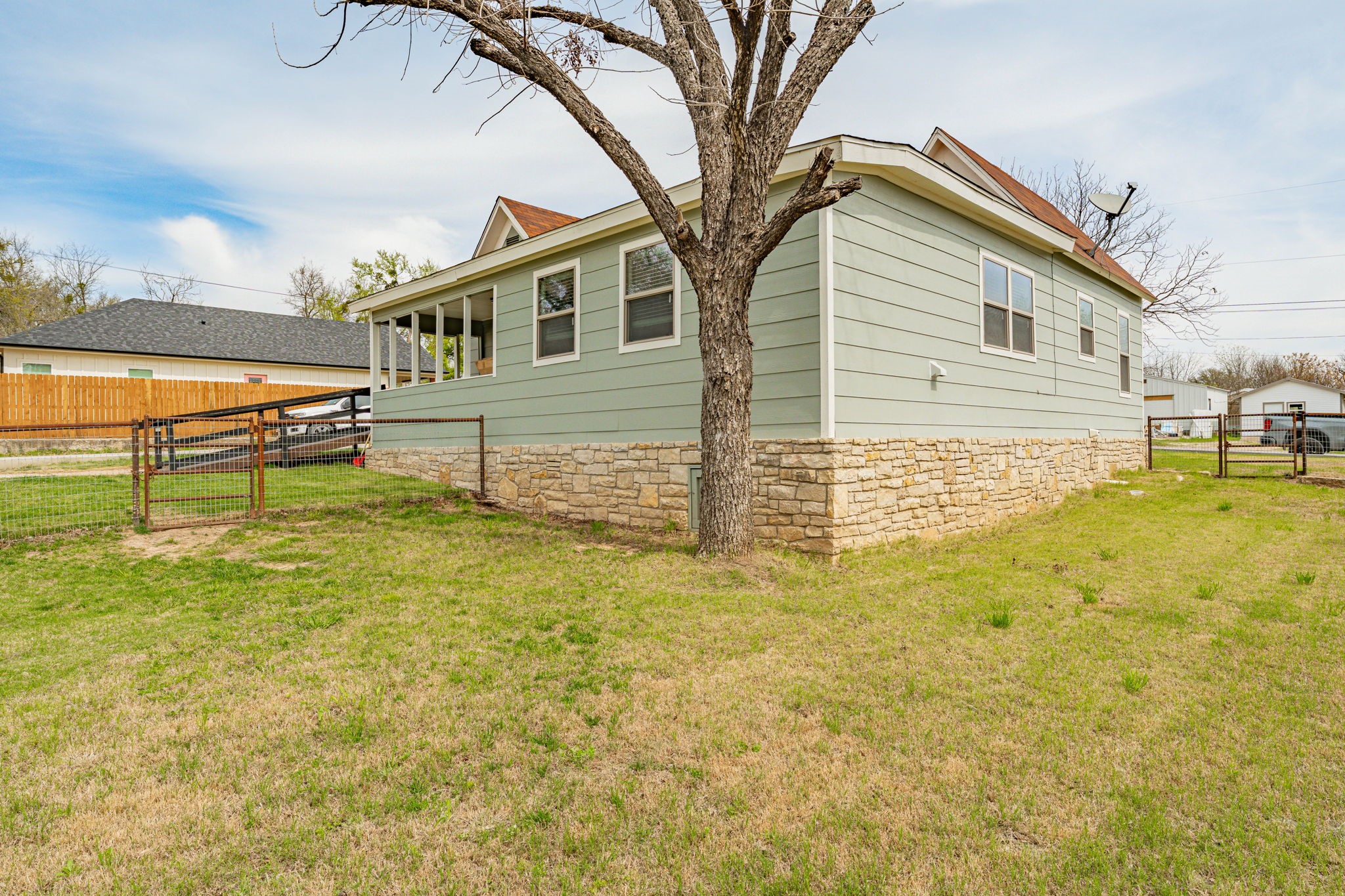 412 N Kirk Street Hico TX 76457