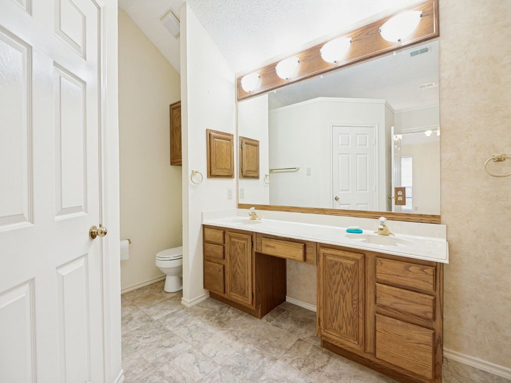 3303 Greenglen Circle Carrollton TX 75007