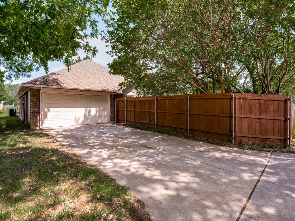 3303 Greenglen Circle Carrollton TX 75007