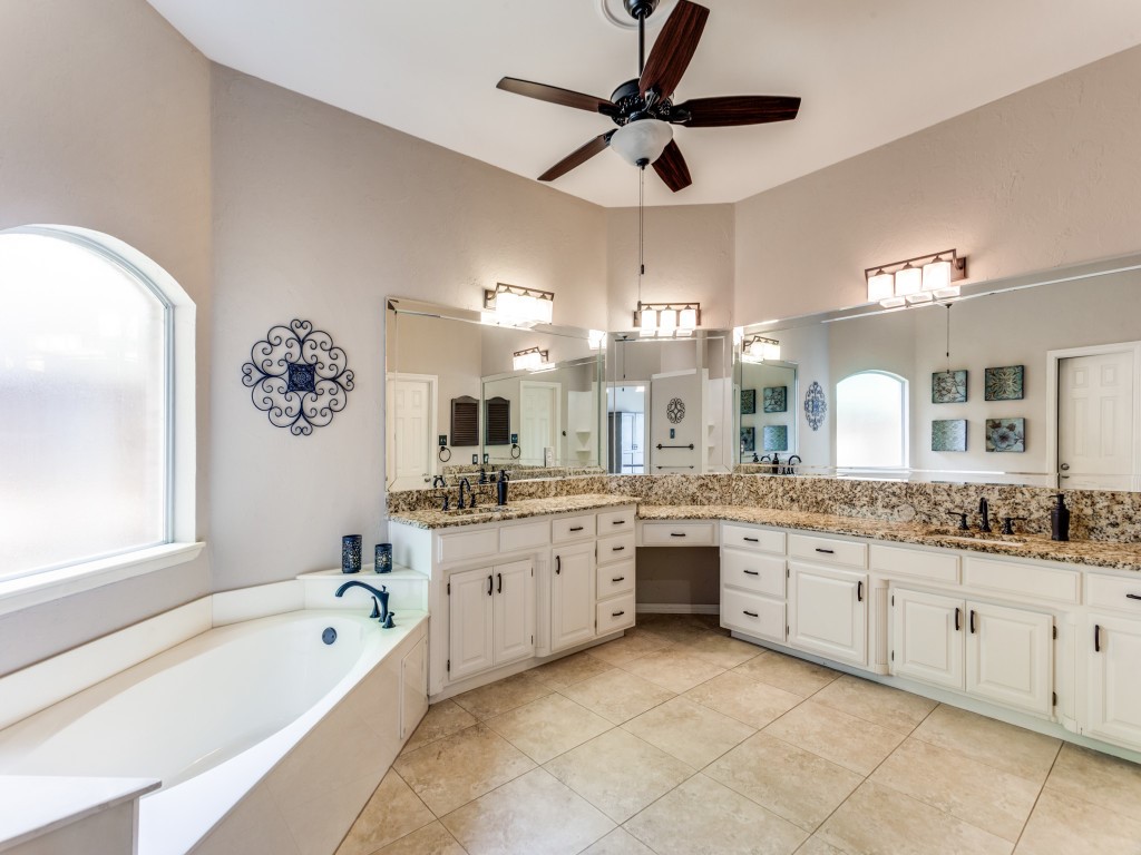 2632 Torrey Pines Drive Fort Worth TX 76109
