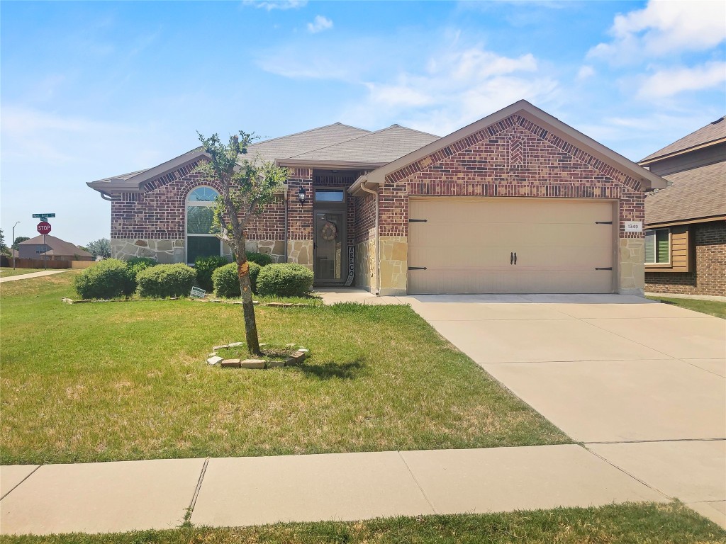 1349 Broadmoor Drive Burleson TX 76028
