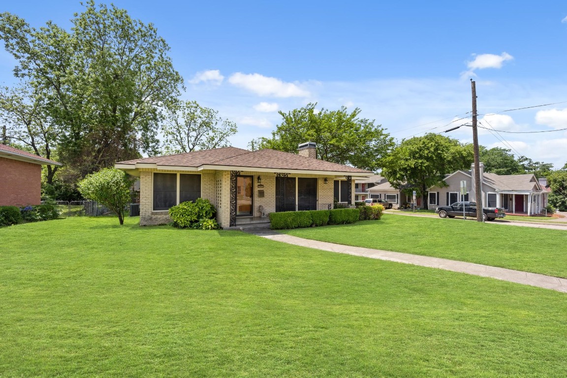 1220 W Avenue D Garland TX 75040