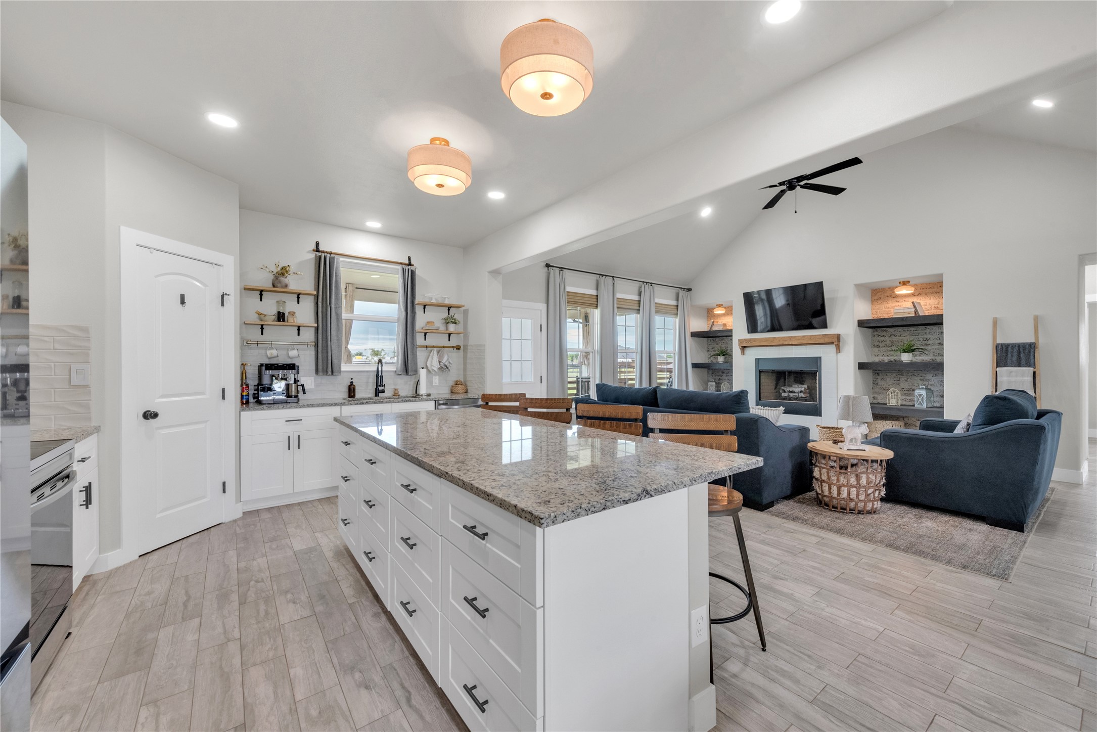 6017 Raspberry Lane Joshua TX 76058