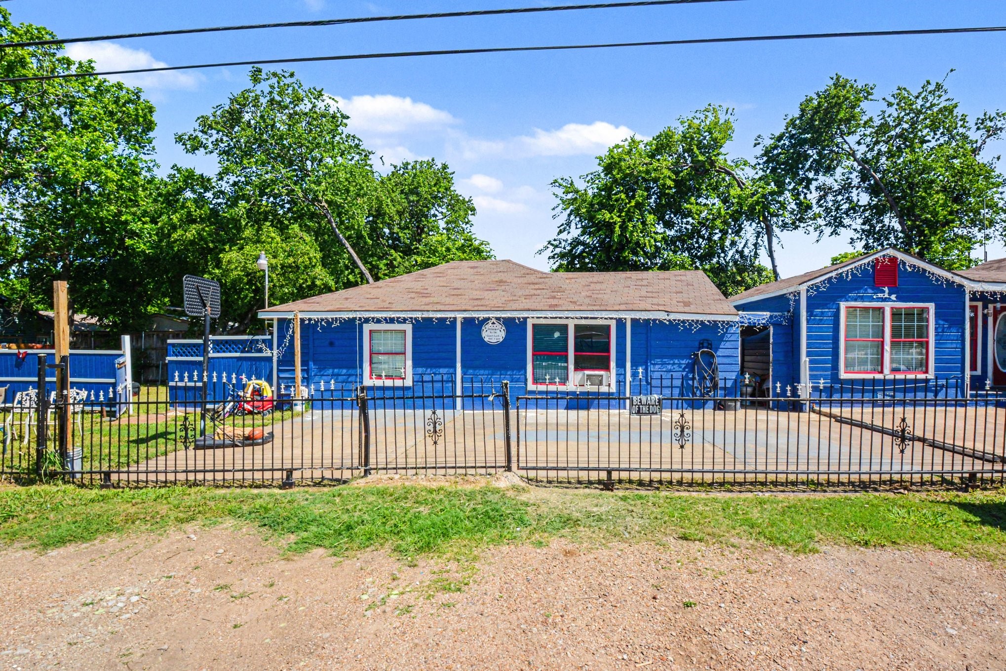 1001 Hillburn Drive Dallas TX 75217