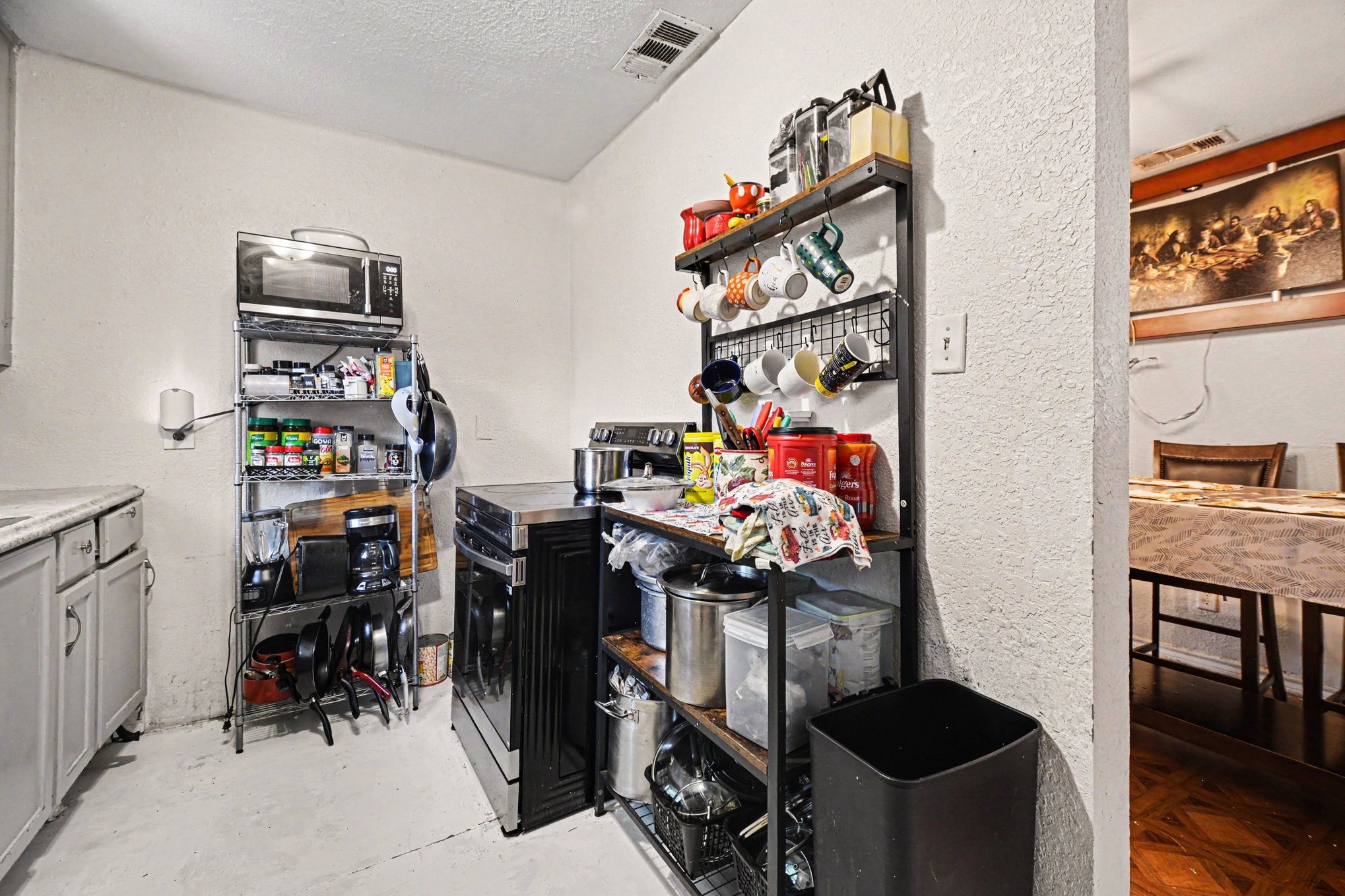 1001 Hillburn Drive Dallas TX 75217