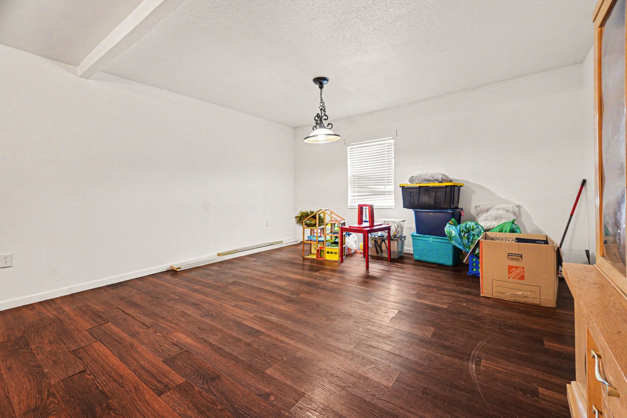 1001 Hillburn Drive Dallas TX 75217