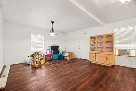 1001 Hillburn Drive Dallas TX 75217
