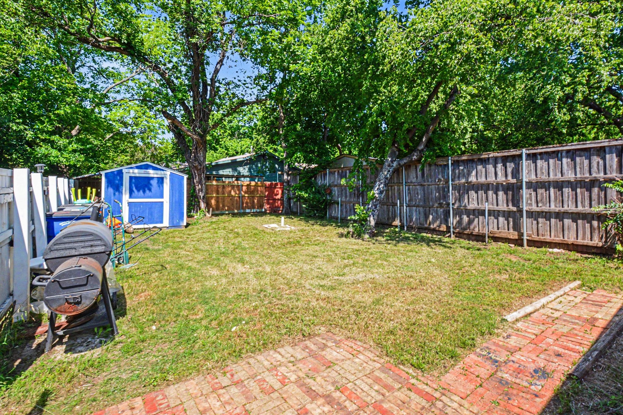 1001 Hillburn Drive Dallas TX 75217