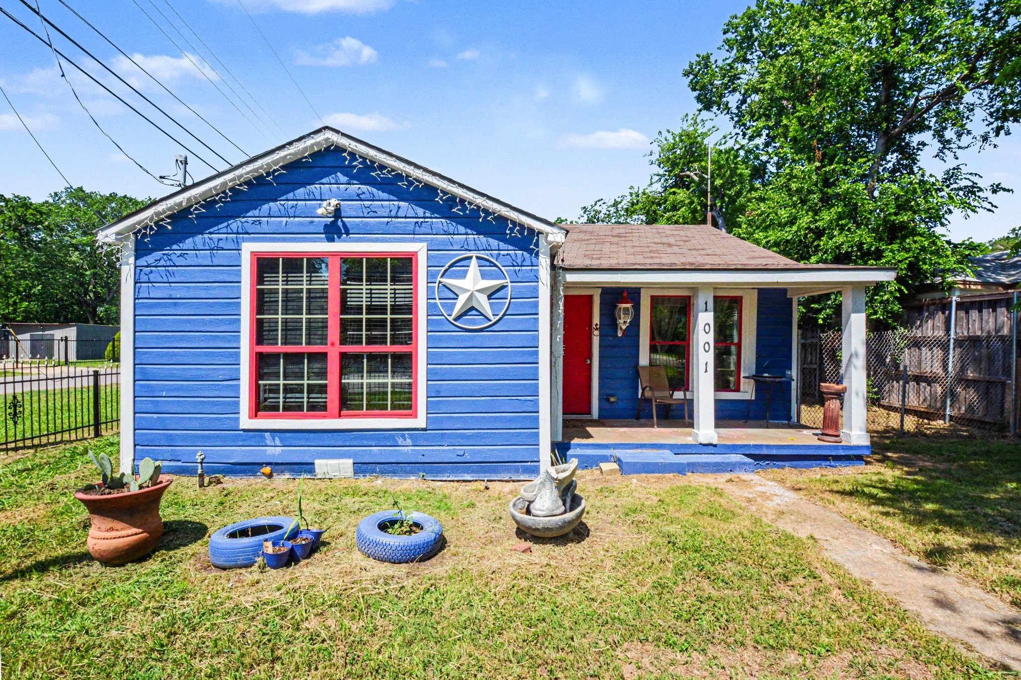 1001 Hillburn Drive Dallas TX 75217