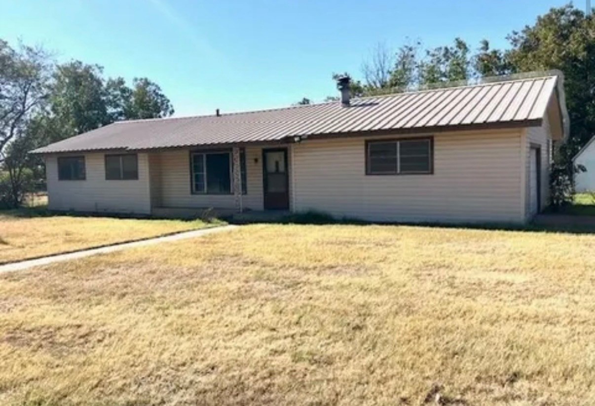 1111 N Reynolds Throckmorton TX 76483