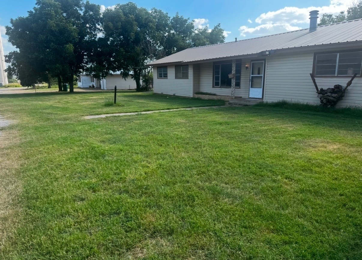 1111 N Reynolds Throckmorton TX 76483