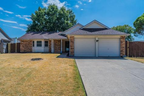 2685 Carrington Lane Grand Prairie TX 75052