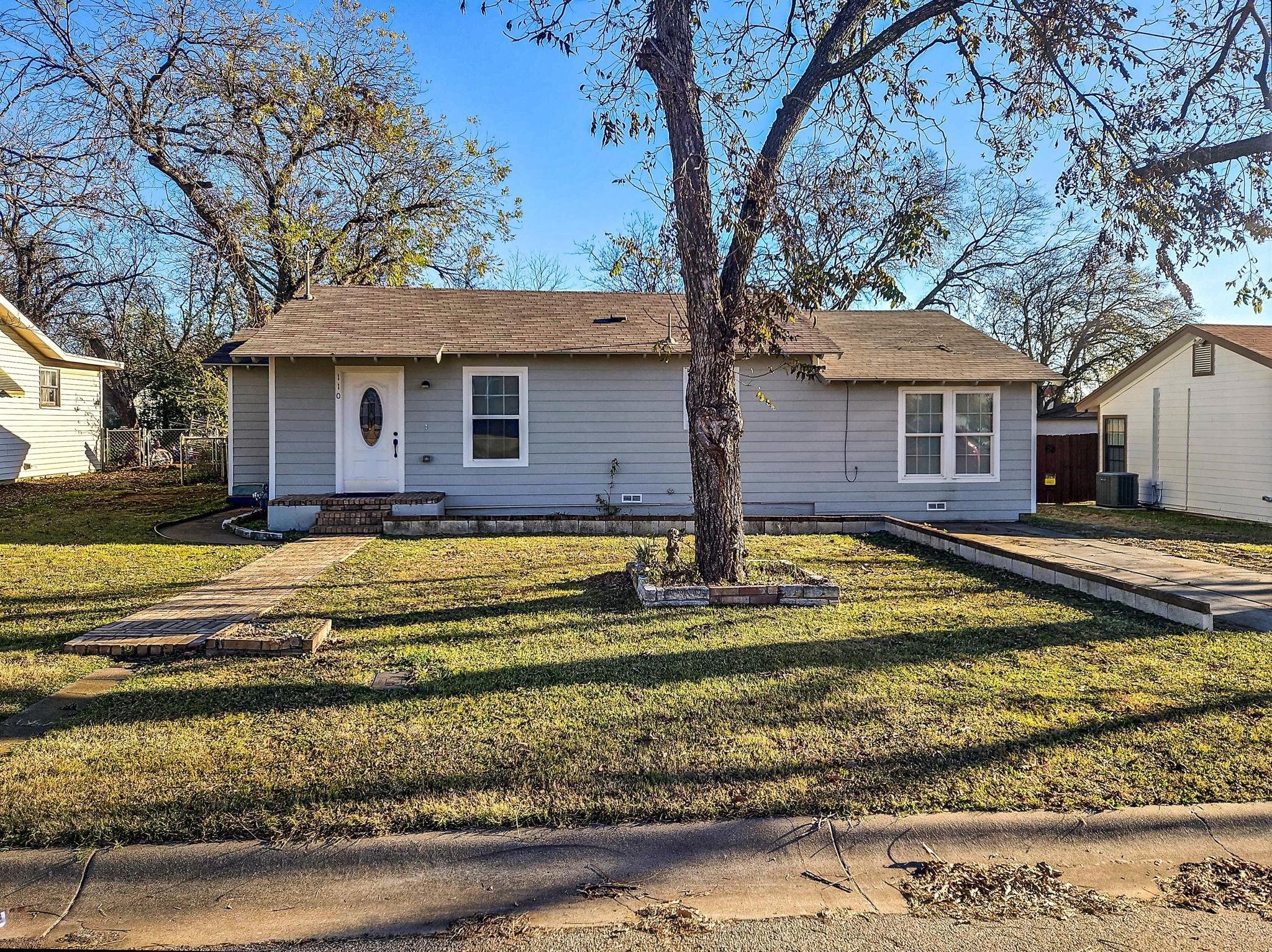 110 Ramsey Avenue Cleburne TX 76031