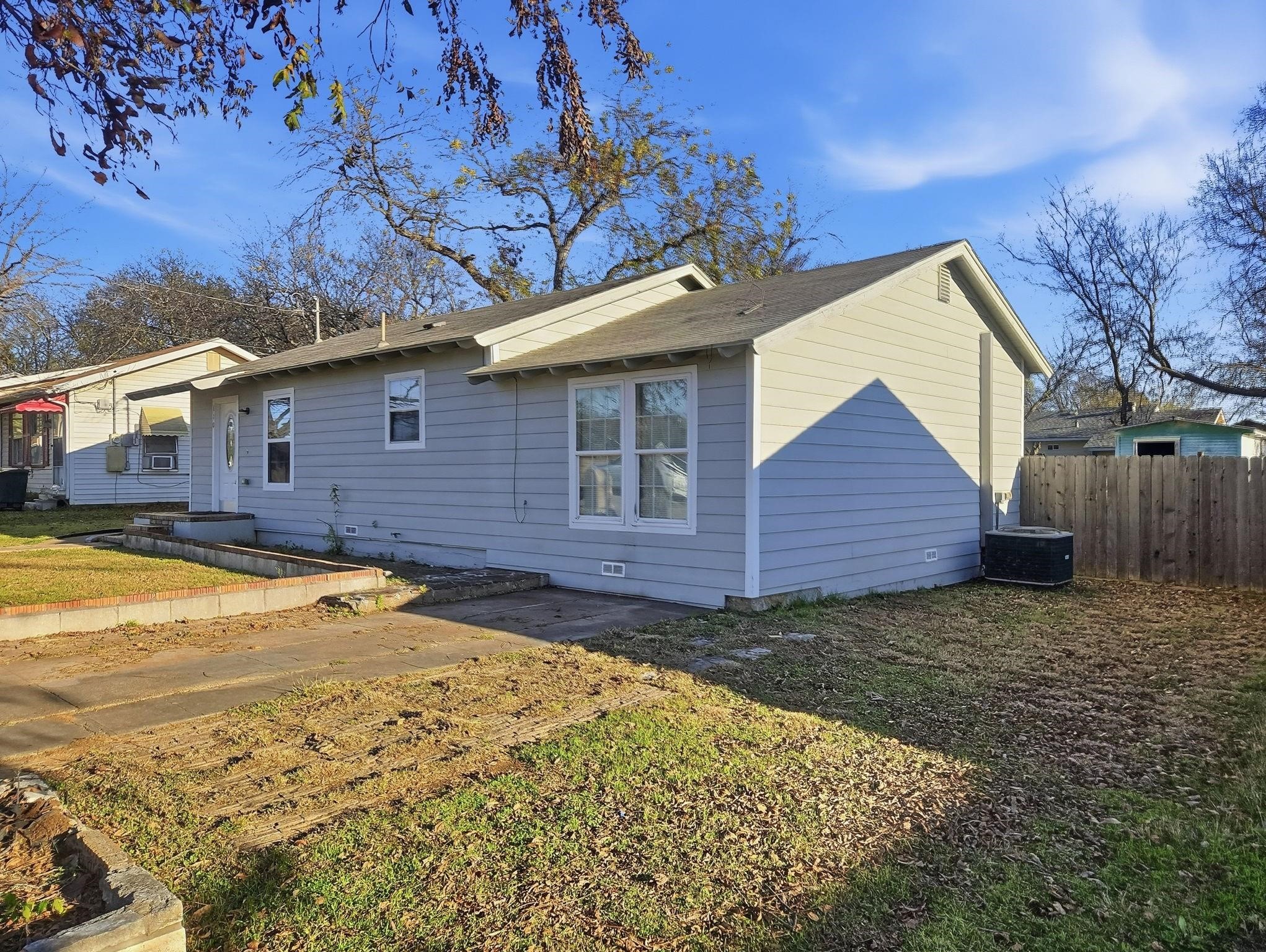110 Ramsey Avenue Cleburne TX 76031